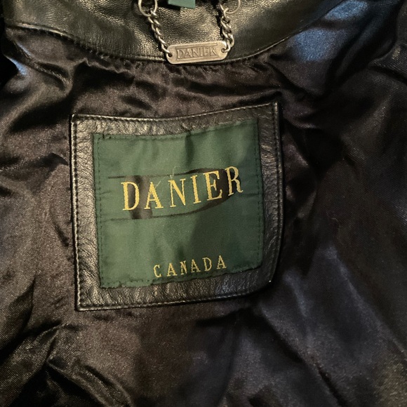 “DANIER” 100% Black Leather Fitted Button Up Jacket. - Picture 12 of 16